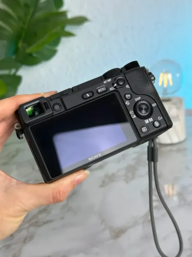 Sony A6400 + Obiettivo