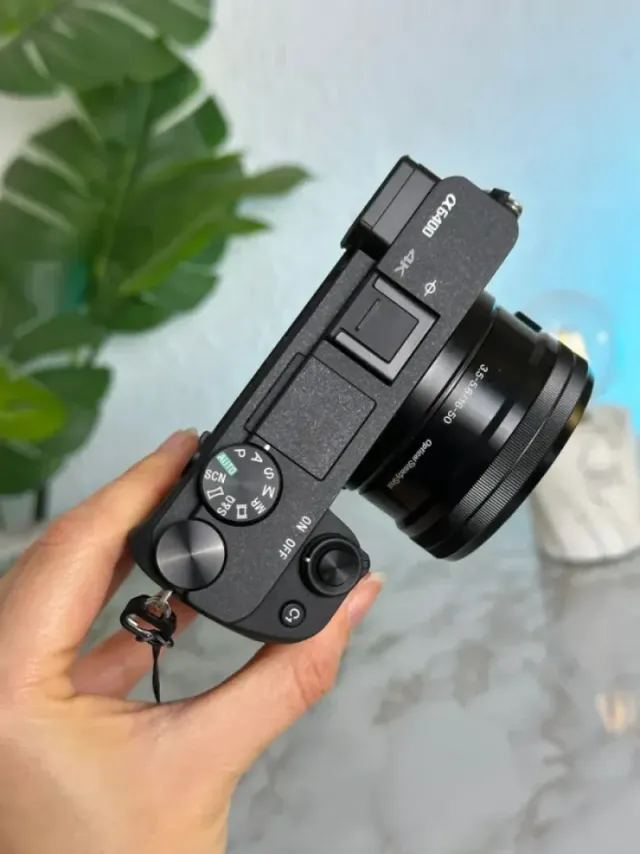 Sony A6400 + Obiettivo