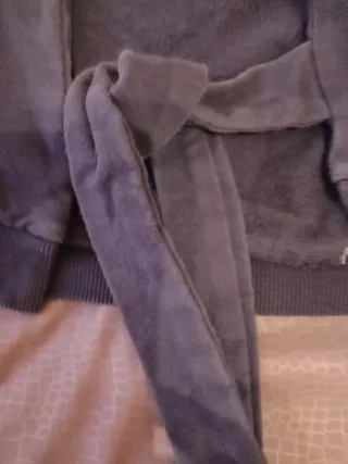 Cardigan donna con cappuccio e strass