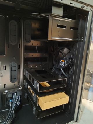 Caja ATX be quiet! Pure Base 600 Window Black (Negro)