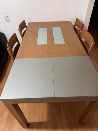 Mesa comedor extensible con 4 sillas