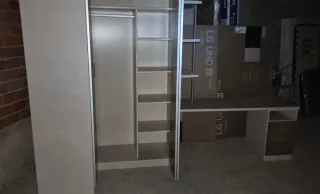 Armario esquinero juvenil madera