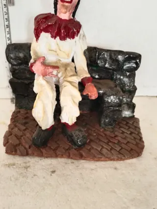 Statuina Pulcinella in terracotta