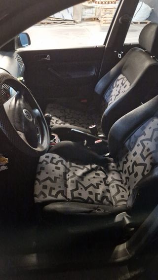 Volkswagen Golf 2000