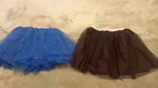 Faldas de tul azul y marrón