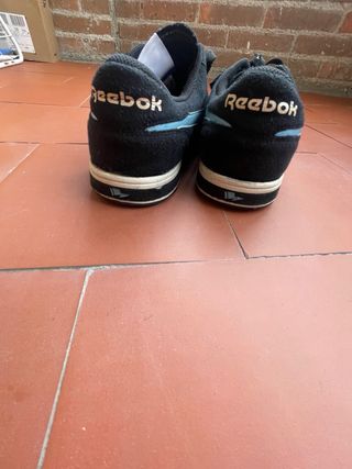 Deportivas Reebok Negras y Azules