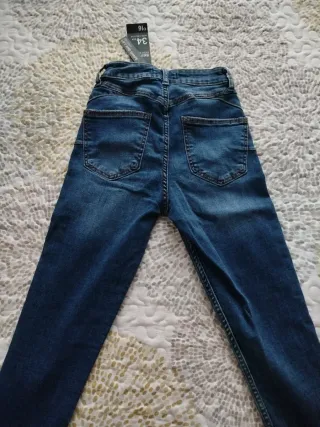Pantalón vaquero azul talla 34