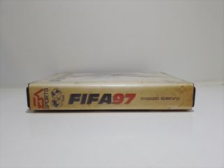 Copertina e manuale di Fifa 97