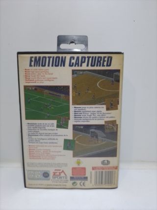 Copertina e manuale di Fifa 97