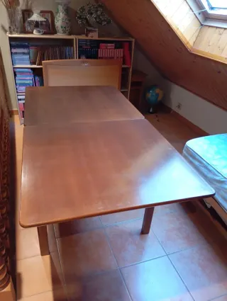 Mesa de madera extensible 80cm muy bien conservada