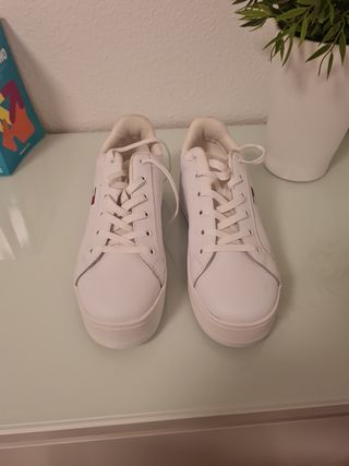 Zapatillas plataforma Tommy.  T38