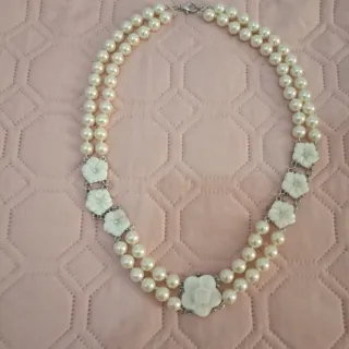 Collana perle due fili e cammeo floreale
