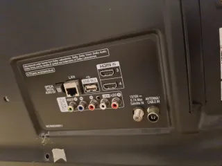 Televisión LG Plata para reparar