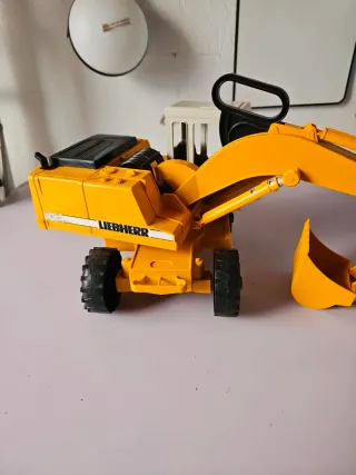 Escavatore Bruder 912