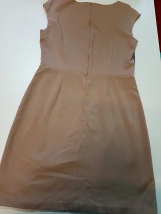 Vestido marrón con detalles