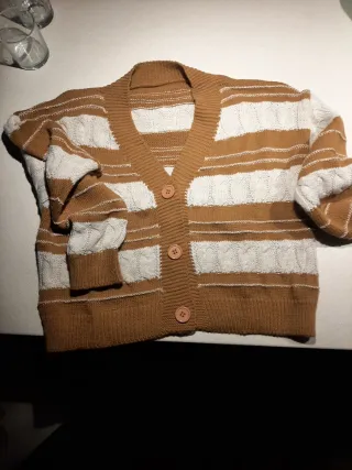 Cardigan a righe marrone e bianco