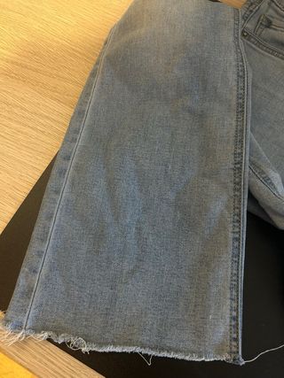 Pantalón vaquero Stradivarius azul talla 38