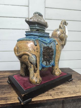 Elefante de cerámica vintage