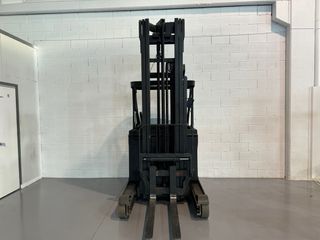 Carretilla Retráctil Linde R14 1400 Kg