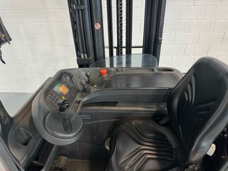 Carretilla Retráctil Linde R14 1400 Kg