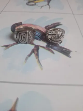 Anillo de plata con diseño