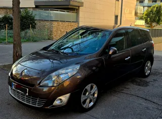 Renault Grand Scenic 2011
