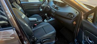 Renault Grand Scenic 2011