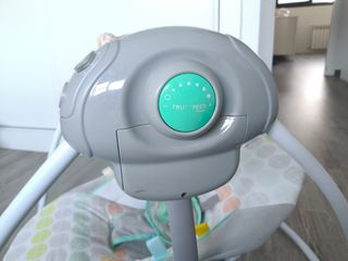 Hamaca Bright Starts automática con música