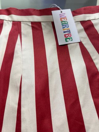 Falda Wearitbe sin estrenar, con etiqueta