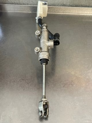 Bomba Freno Trasero Suzuki Vstrom 650 2012