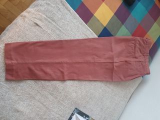 Pantalón color fresa Mango T.38