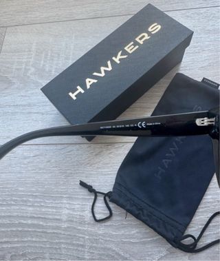 Gafas de sol Hawkers negras y rosas