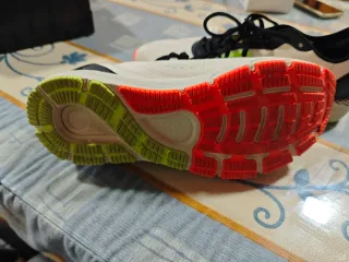 Zapatillas Under Armour HOVR Sonic 5 Beige 44