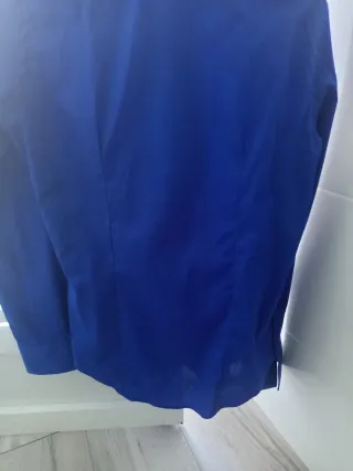Camisa azul eléctrico manga larga hombre