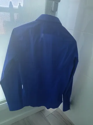 Camisa azul eléctrico manga larga hombre