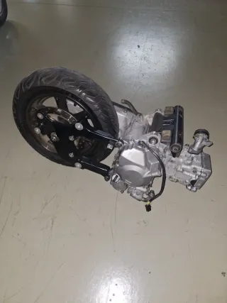 Motor Suzuki Burgman 125