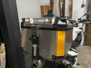 Top Case Givi Trekker Outback