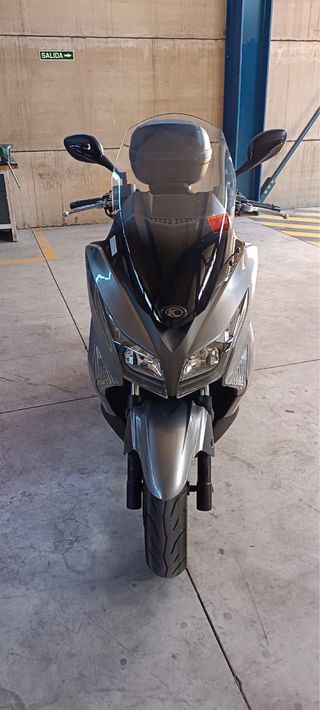 Kymco Grand Dink 300
