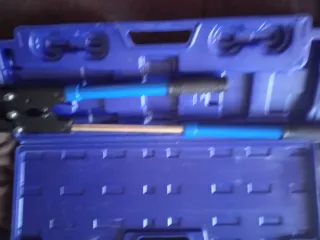 Prensa manual dismat de cabeza fija nueva sin uso