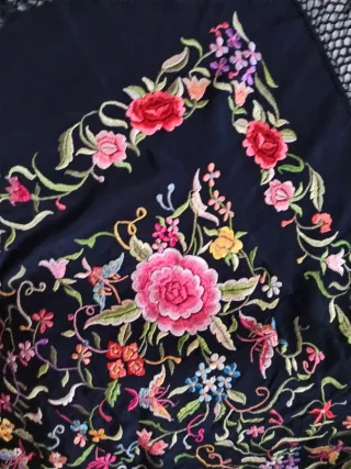 Mantón de Manila Seda Negro Multicolor