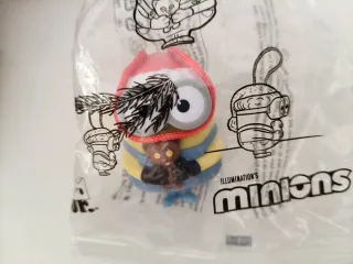 Figura Minions Navideño Burger King