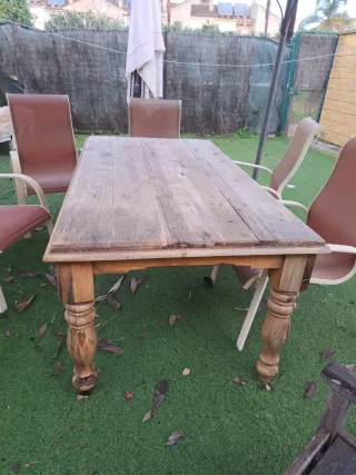 Mesa y 2 sillas madera para restaurar teka