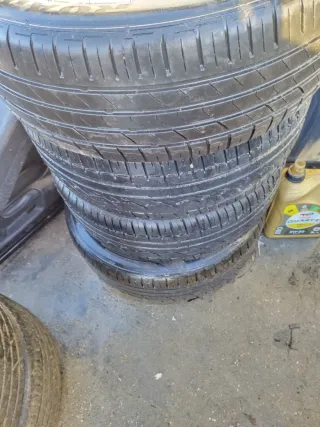 Llantas 18 Aluminio 215/55 R18 con neumáticos