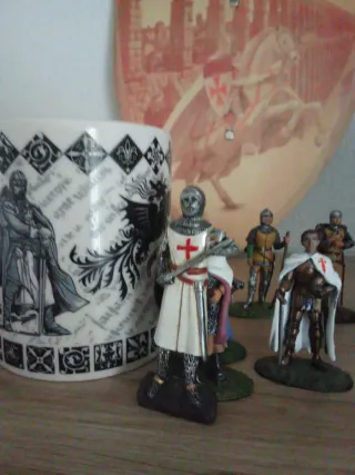 Figuras Caballeros Medievales, imán, taza, escudo