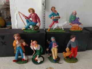 Pastori presepe, 5 euro cad.