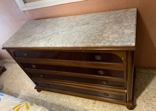 Cómoda y 2 mesitas de noche madera con mármol