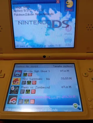 Nintendo DSi XL Amarilla