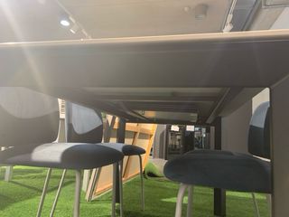 Mesa extensible acabado porcelánico y 4 sillas