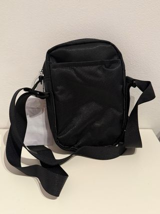 Bandolera Nike Negra con etiqueta