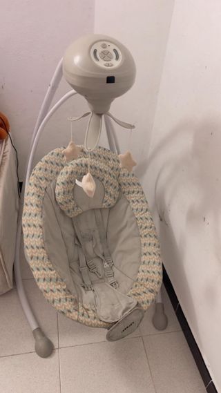 Mecedora bebé 4 velocidades 4 canciones